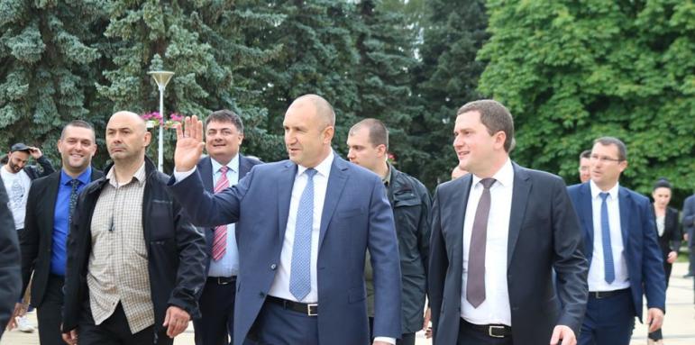 Румен Радев даде ход на шахматен турнир